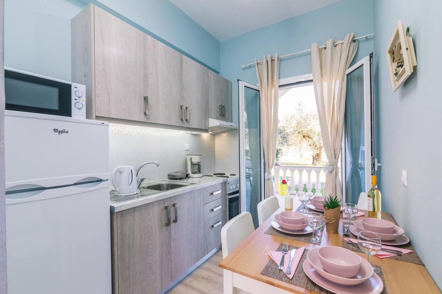 Lamda Apartments By Estia Roda  Bagian luar foto